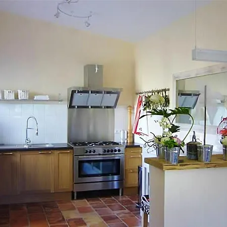 De 3 Chambres Avec Piscine Privee Jardin Clos Et Wifi A Beaucaire Vila